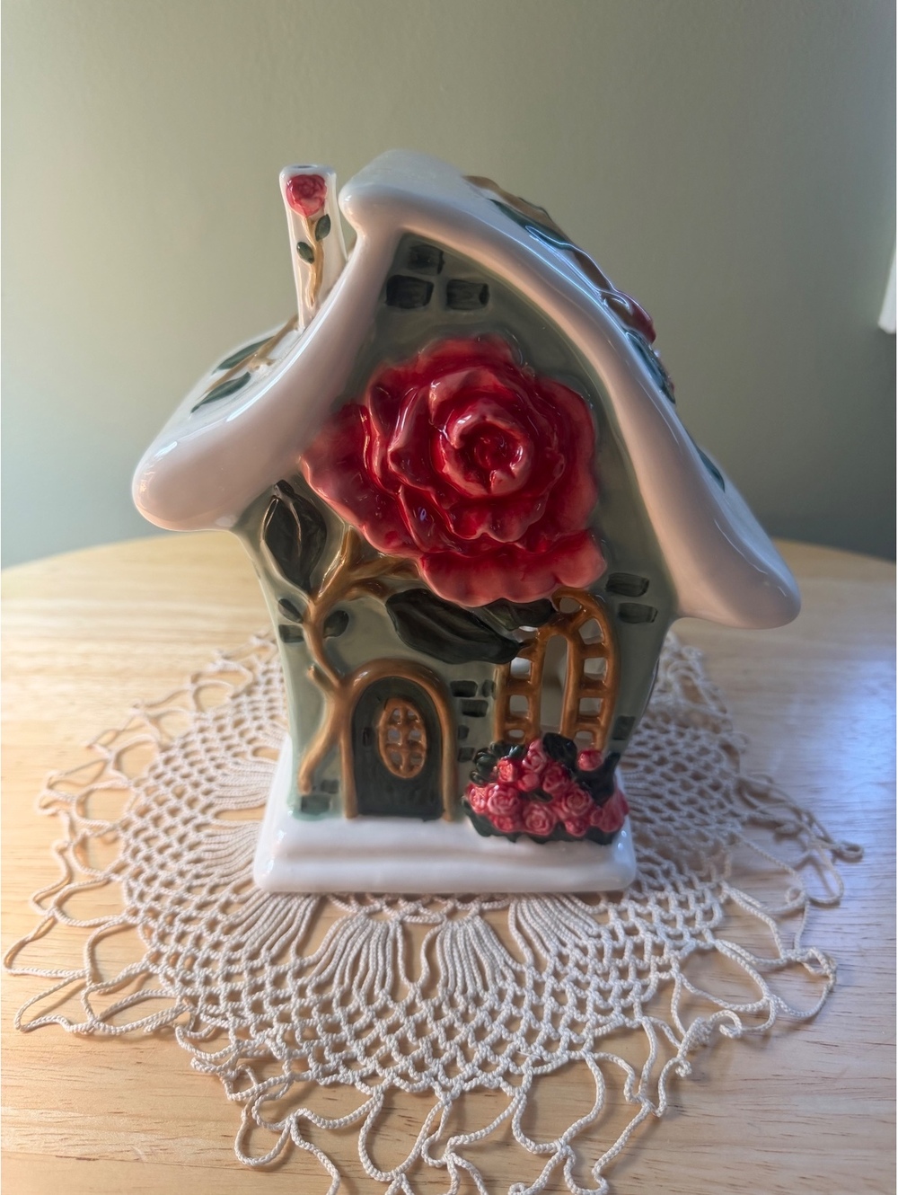 Blue Sky Clayworks Red Rose Cottage Tealight